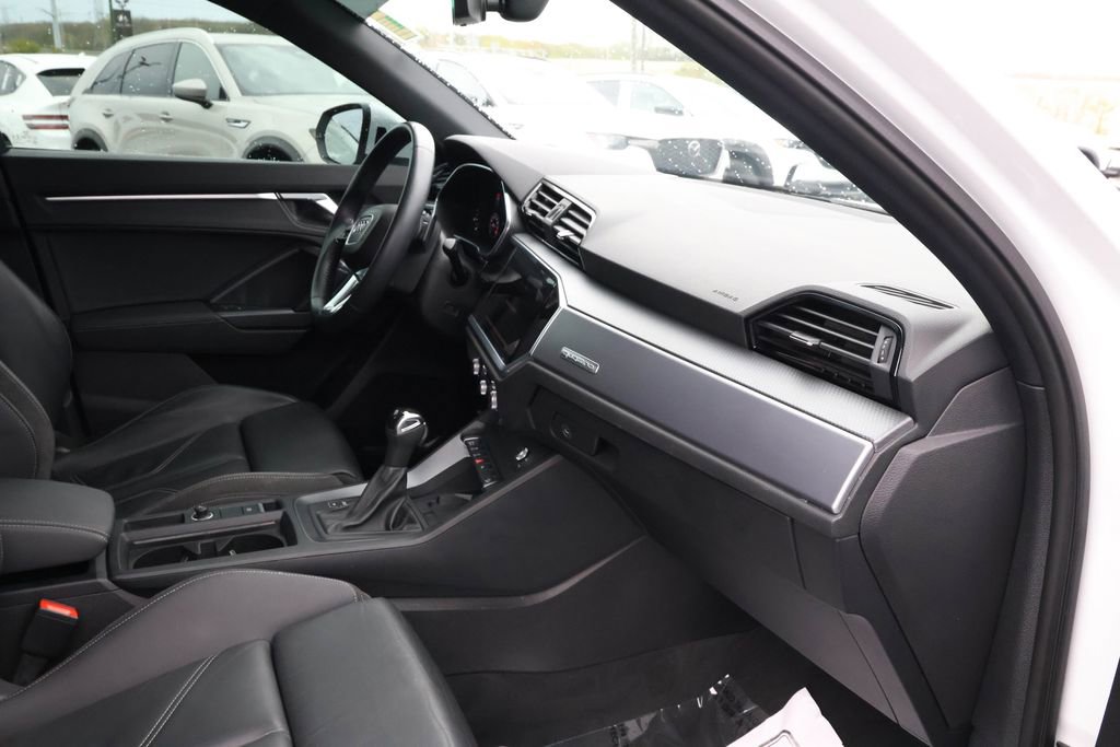 Used 2020 Audi Q3 2.0T Premium Plus AWD/4WD image 31