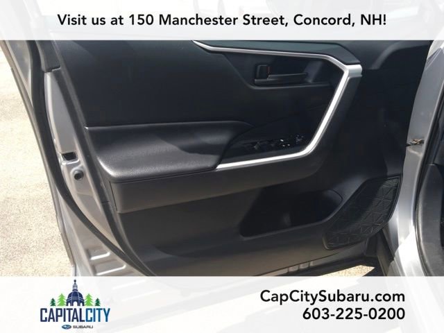 Used 2019 Toyota RAV4 LE w/ Carpet Mat Package AWD/4WD image 11