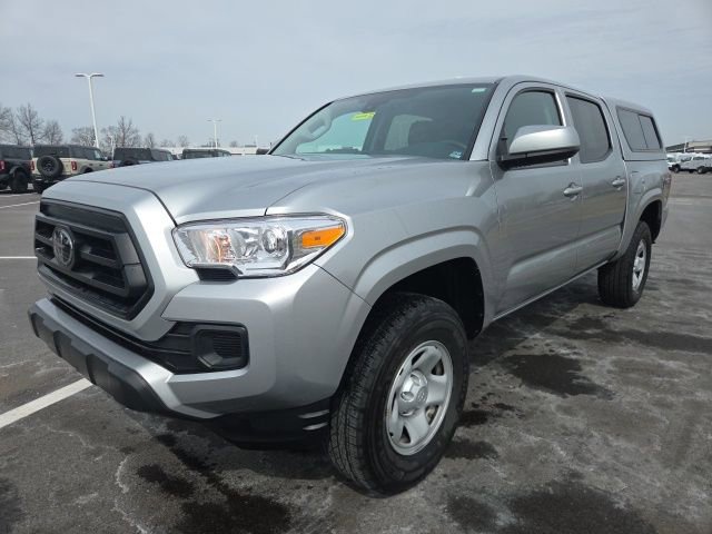 Used 2022 Toyota Tacoma SR image 3