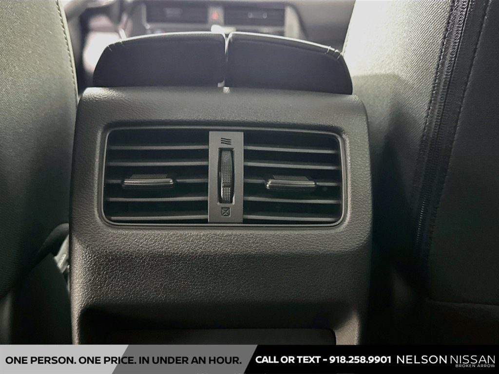 Certified 2026 Nissan Rogue SV FWD image 23