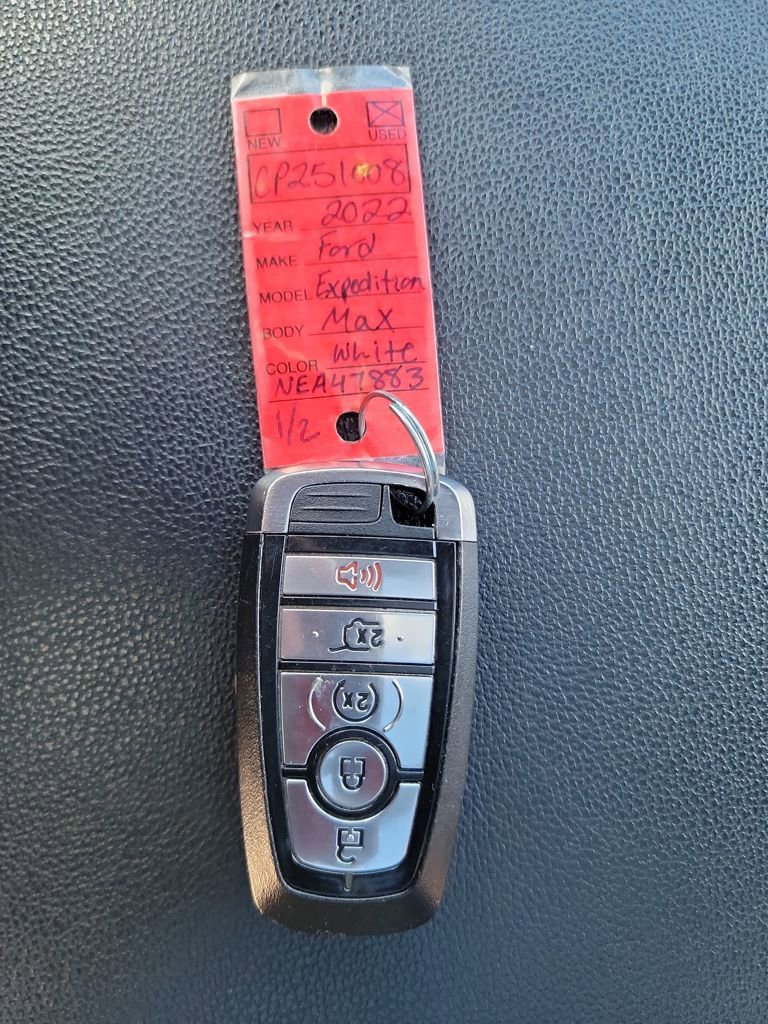 Used 2022 Ford Expedition Max Limited image 34