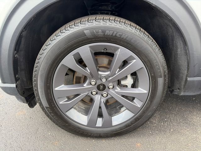 Used 2024 Ford Explorer XLT w/ Equipment Group 202A image 30