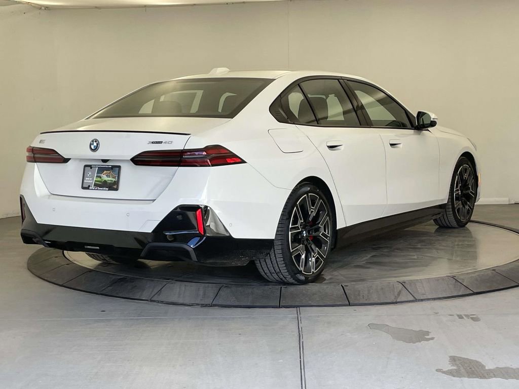 New 2026 BMW i5 eDrive40 w/ M Sport Package AWD/4WD image 5