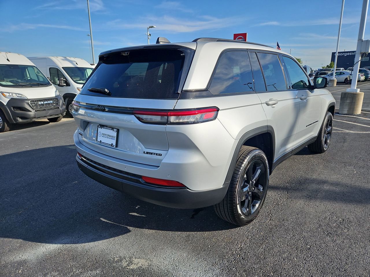 New 2025 Jeep Grand Cherokee Limited w/ Luxury Tech Group II image 7