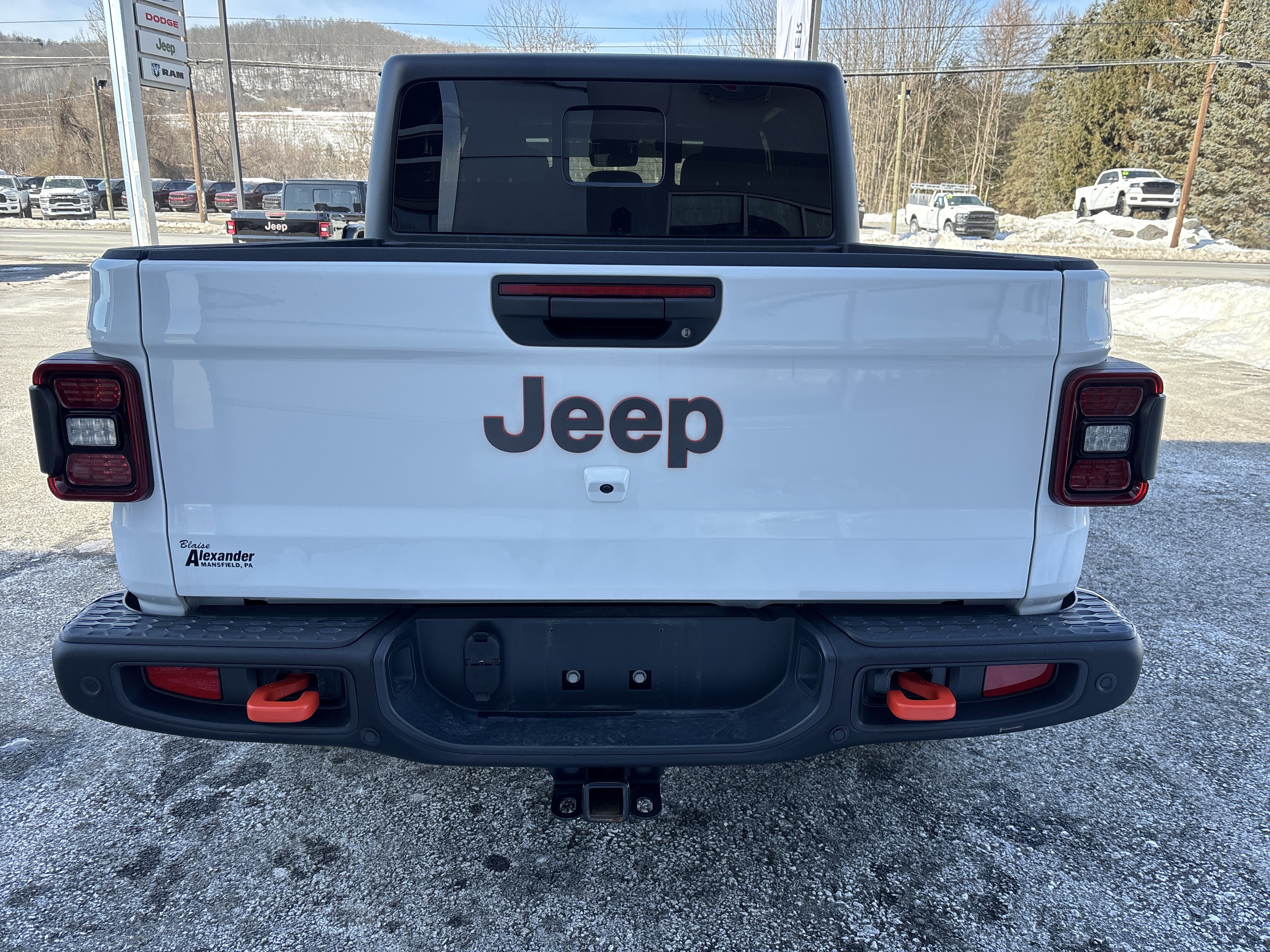 Used 2024 Jeep Gladiator Mojave w/ Technology Group image 4