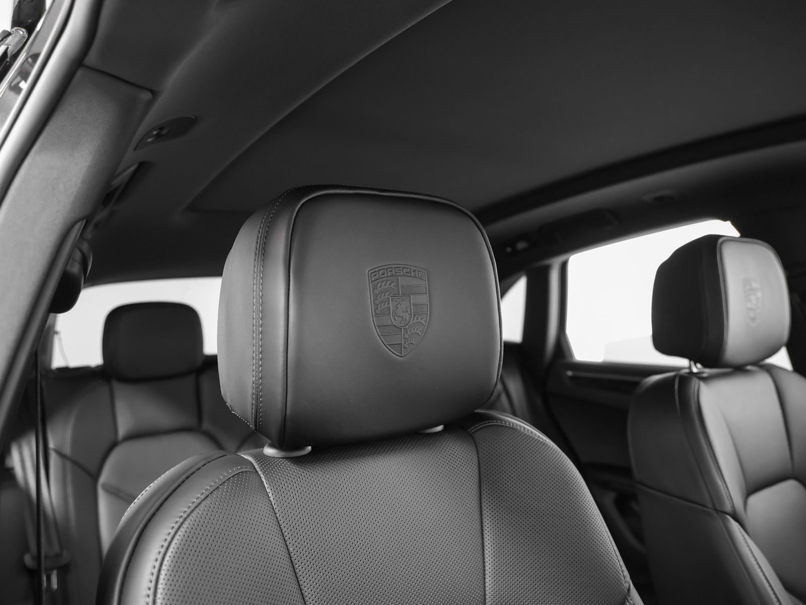 New 2026 Porsche Macan AWD/4WD image 22