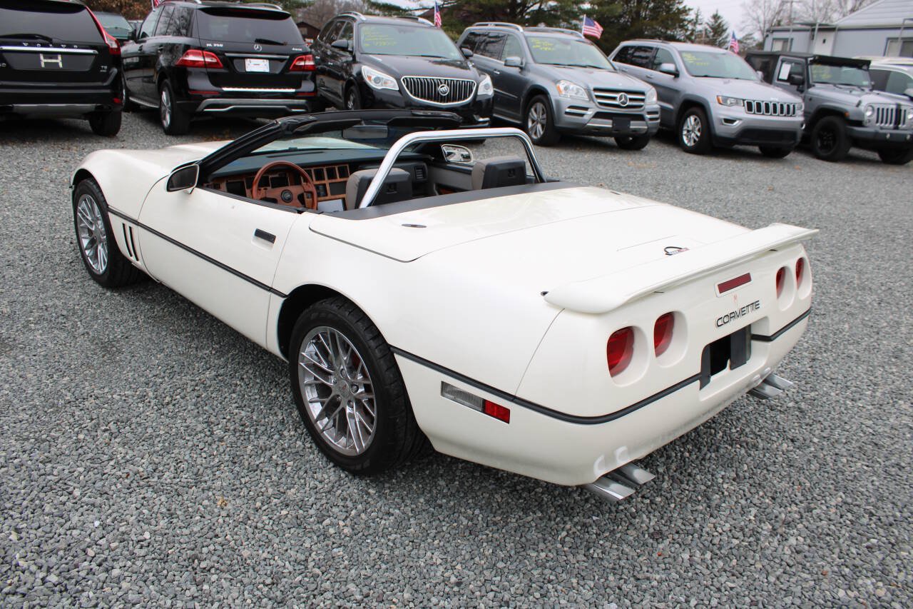 Used 1989 Chevrolet Corvette Convertible RWD image 9