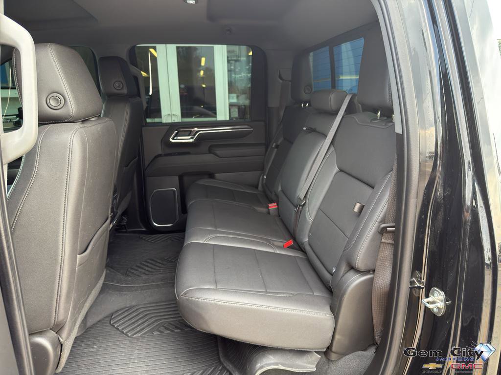 Used 2024 Chevrolet Silverado 2500 LTZ w/ LTZ Convenience Package image 11