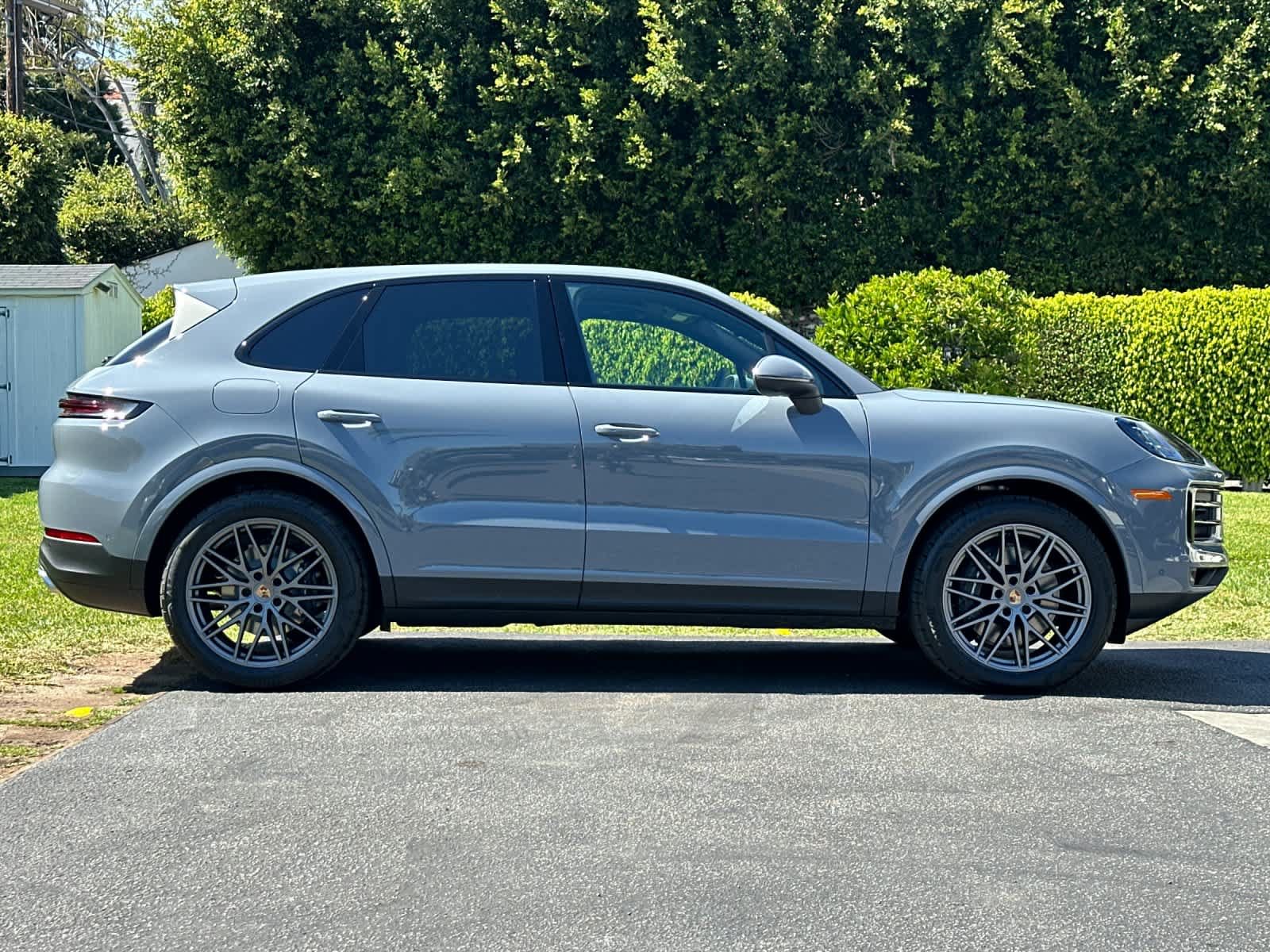 New 2026 Porsche Cayenne AWD/4WD image 9