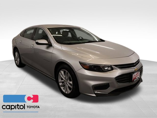Used 2018 Chevrolet Malibu LT FWD image 1