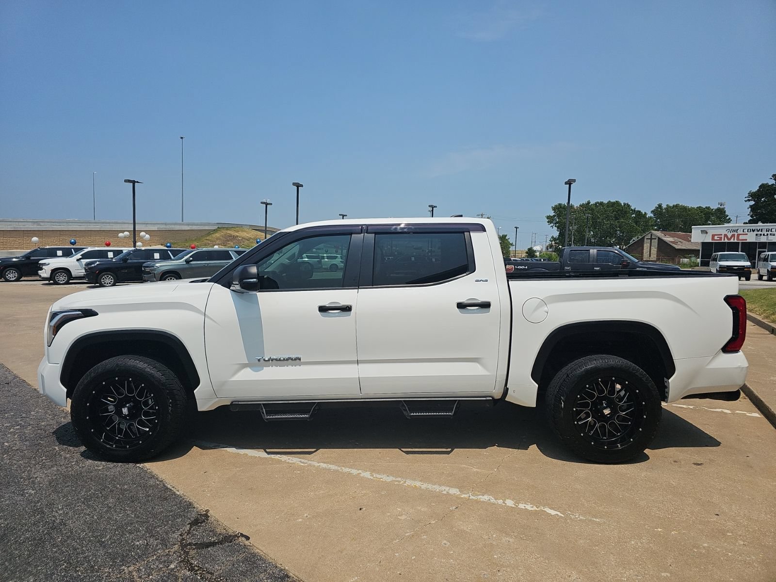 Used 2024 Toyota Tundra SR5 w/ SR5 Convenience Package AWD/4WD image 8