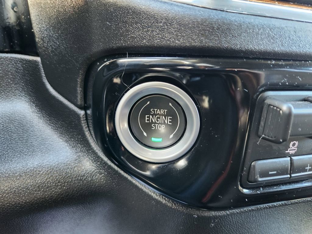 Used 2024 GMC Sierra 3500 SLE w/ SLE Convenience Package image 24