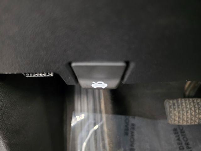 Used 2019 Chevrolet Equinox LT AWD/4WD image 16