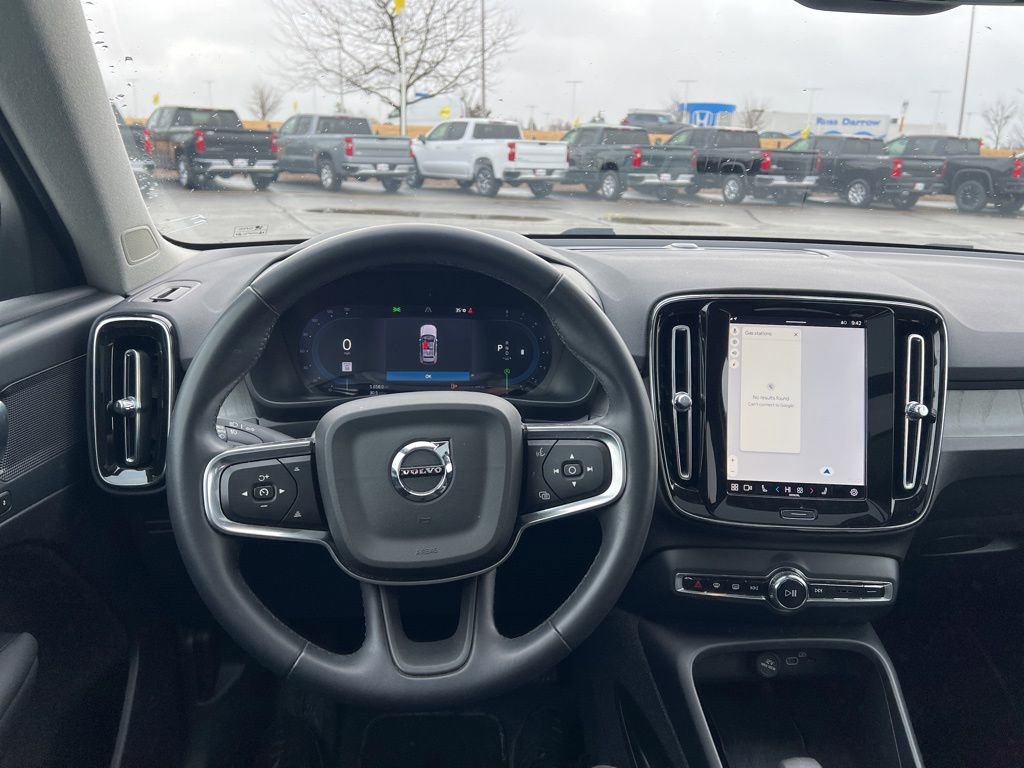 Used 2024 Volvo XC40 B5 Core image 23