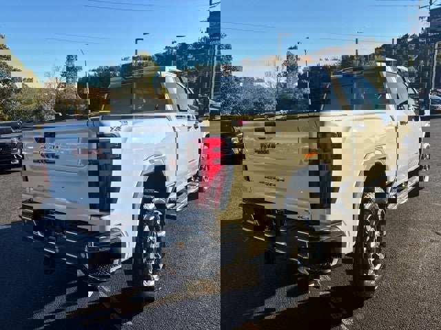 New 2026 GMC Sierra 2500 SLT w/ SLT Premium Package image 3