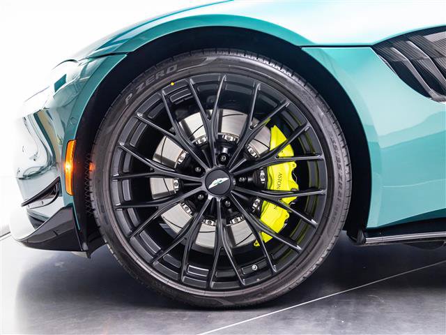 Used 2023 Aston Martin V8 Vantage Coupe RWD image 4