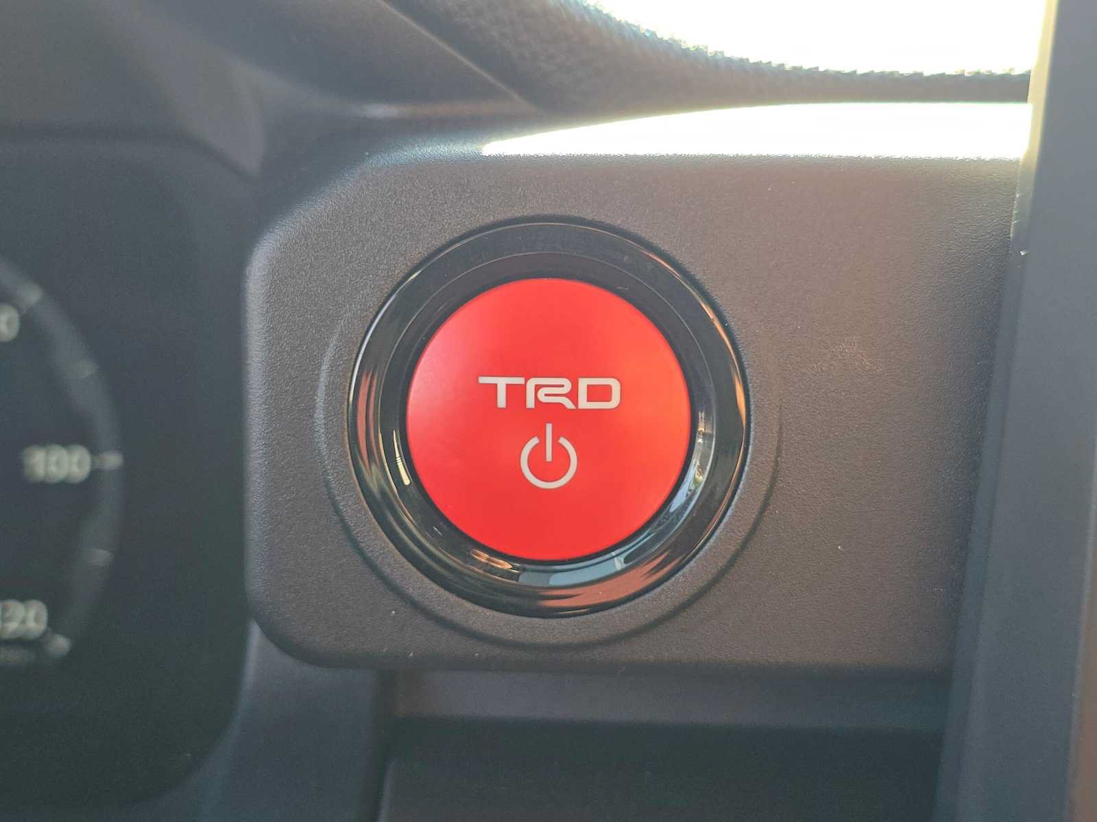 Certified 2026 Toyota 4Runner TRD Off-Road AWD/4WD image 30