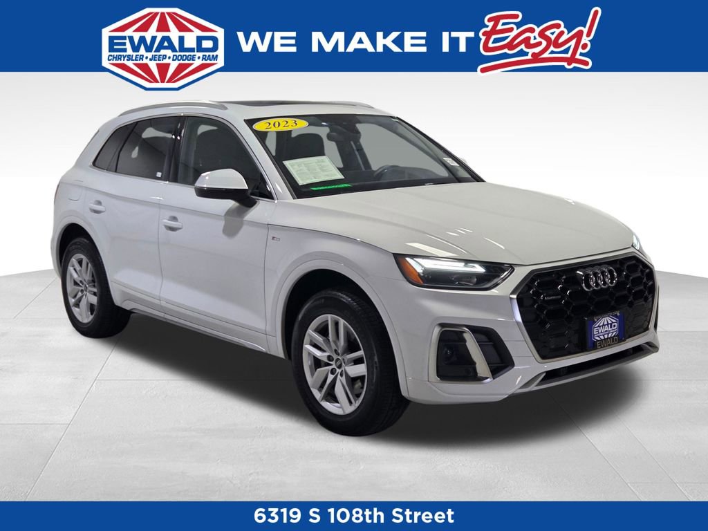 Used 2023 Audi Q5 2.0T Premium w/ Convenience Package AWD/4WD image 1
