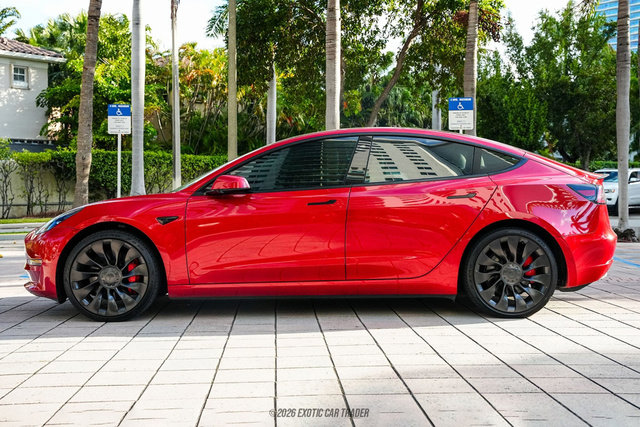 Used 2022 Tesla Model 3 Performance image 3