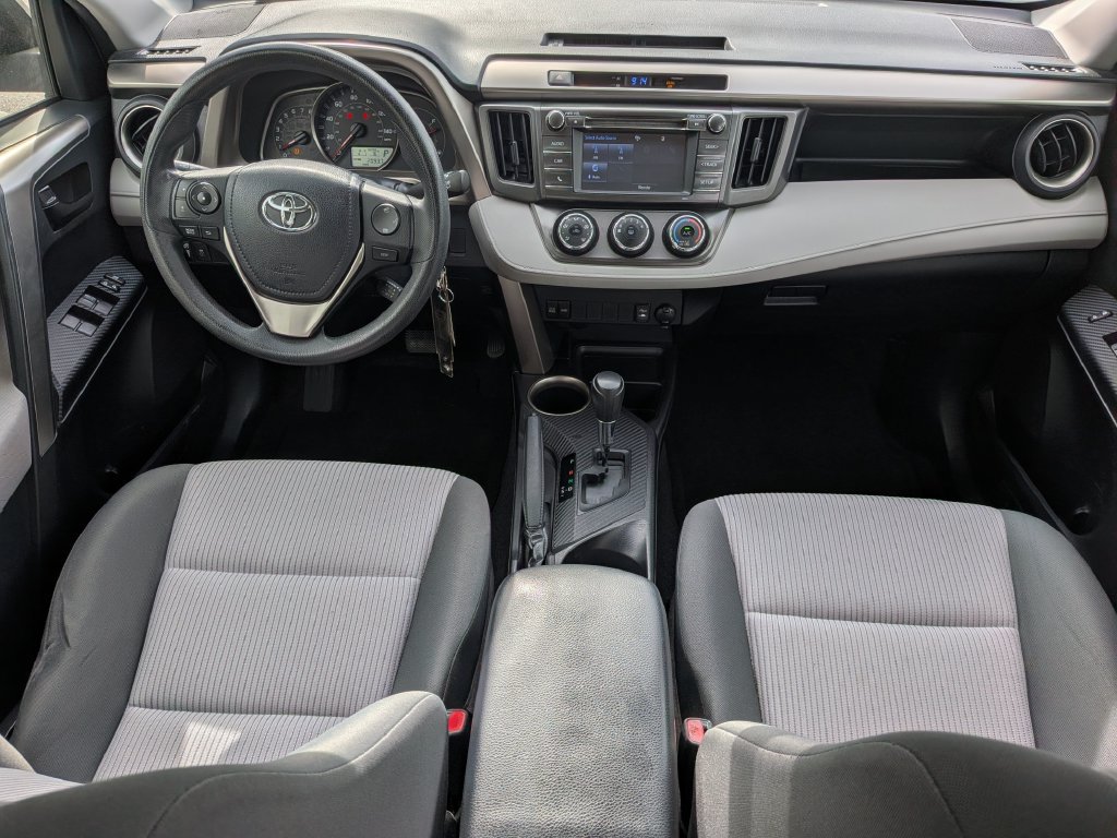 Used 2015 Toyota RAV4 LE FWD image 26