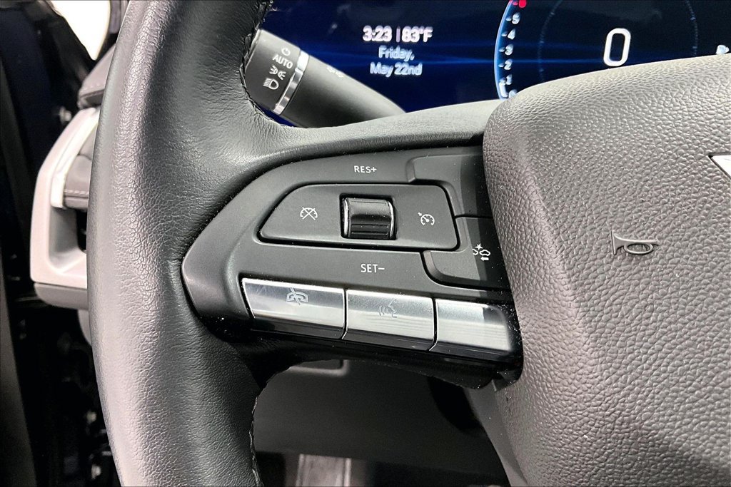 Used 2025 Cadillac XT4 Premium Luxury AWD/4WD image 19