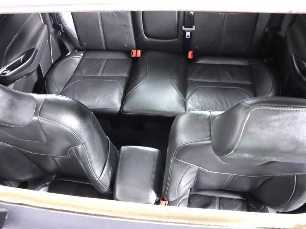 Used 2018 Ford Focus Titanium w/ Titanium Technology Package FWD image 29