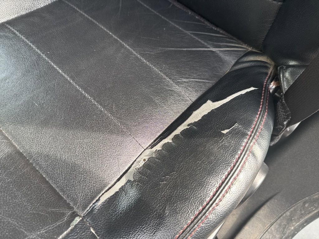 Used 2012 Jeep Wrangler Unlimited Sahara image 9