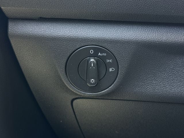 Used 2019 Volkswagen Jetta SEL FWD image 21