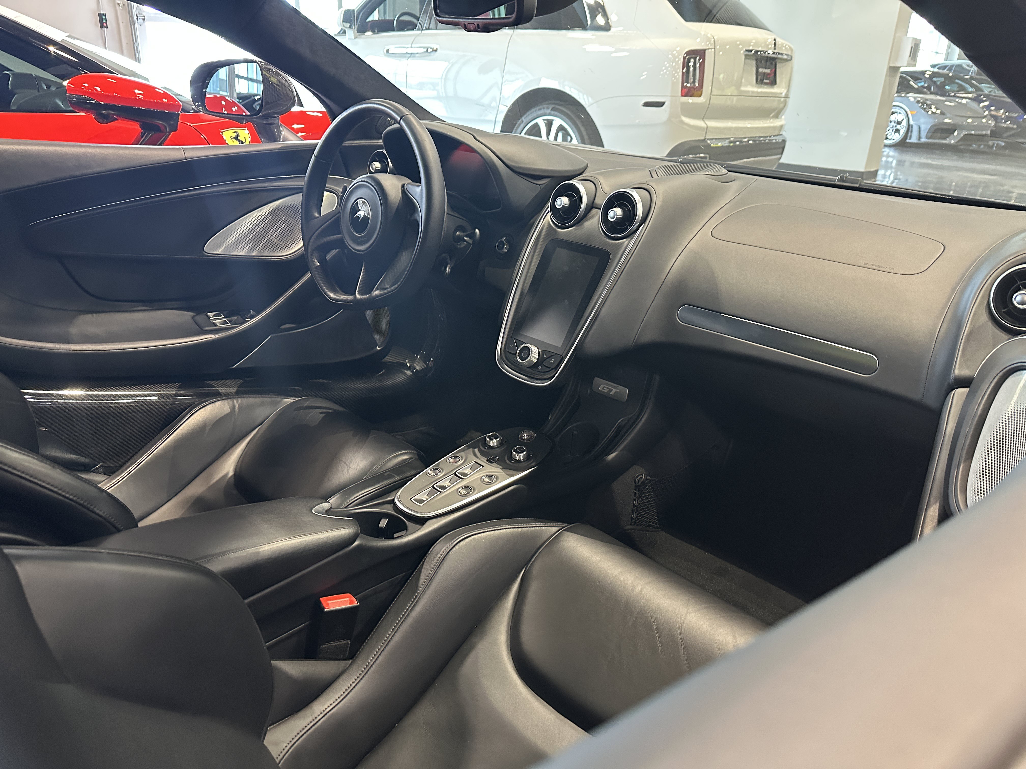 Used 2023 McLaren GT RWD image 5