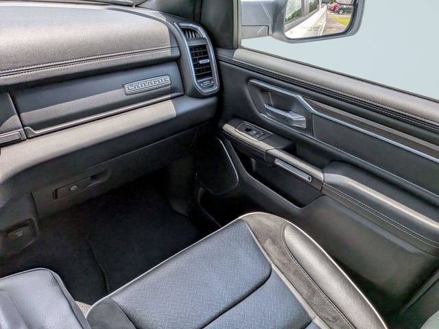 Used 2025 RAM 1500 Laramie AWD/4WD image 16