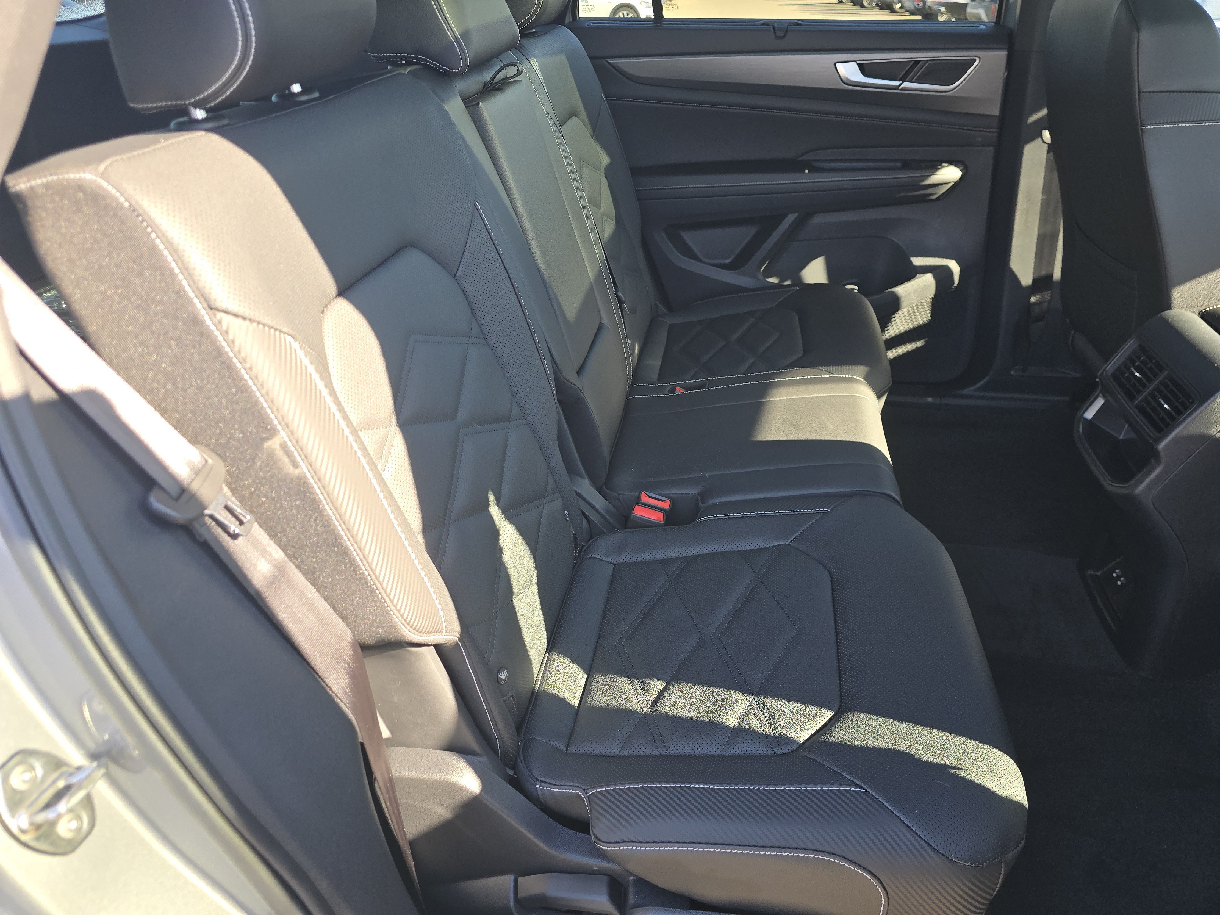 New 2026 Volkswagen Atlas Cross Sport SE AWD/4WD image 18
