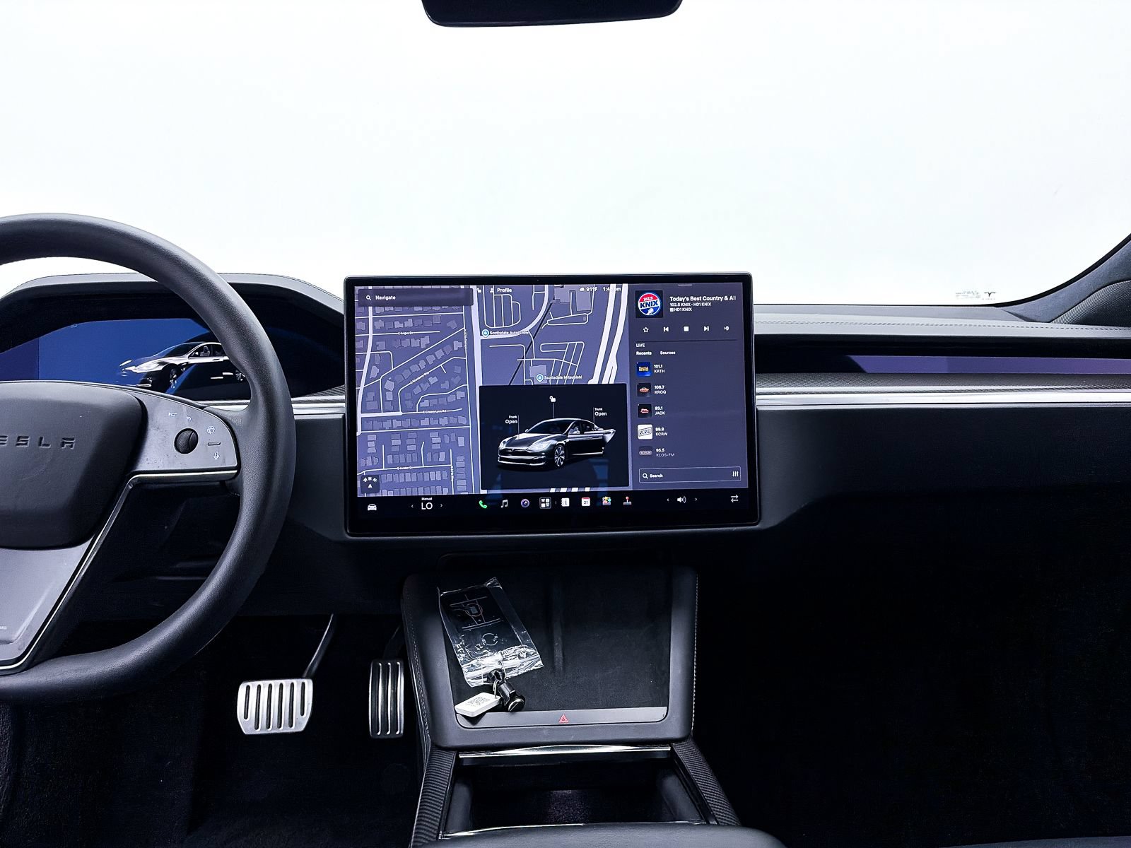Used 2022 Tesla Model S Plaid AWD/4WD image 10