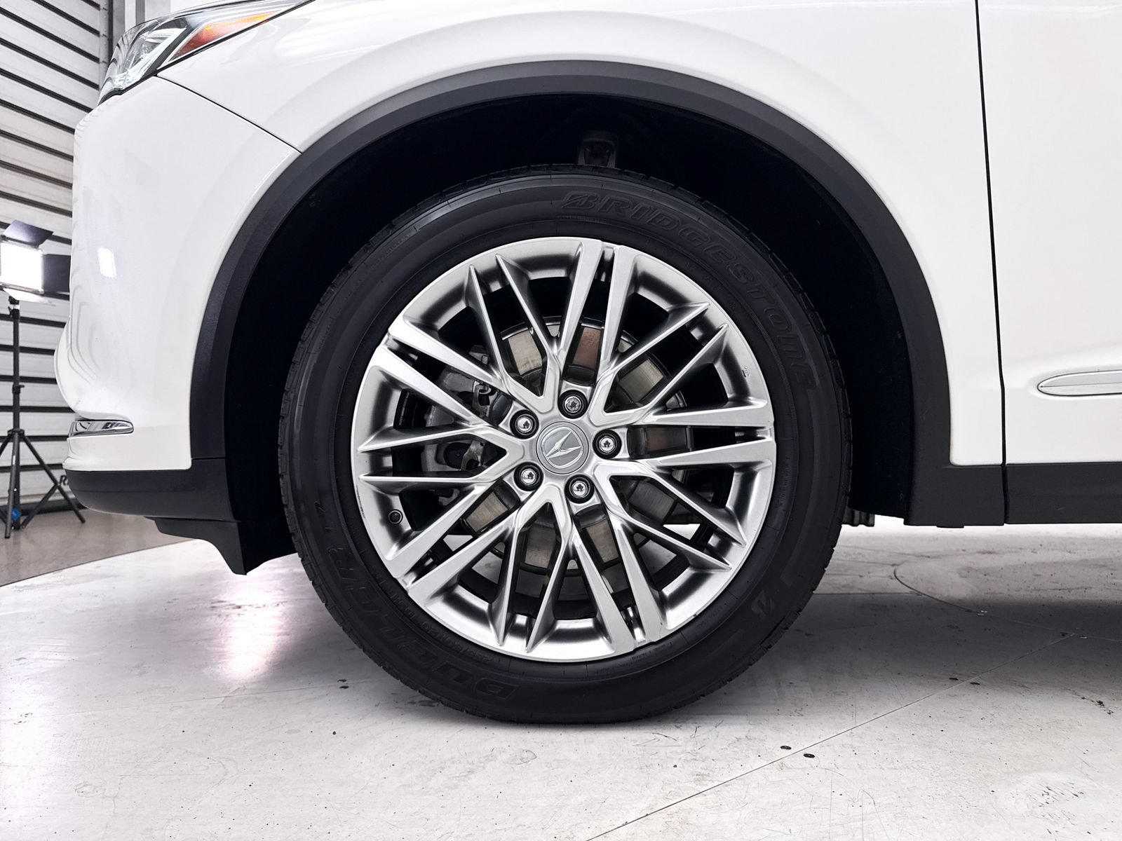 Used 2023 Acura MDX w/ Advance Package AWD/4WD image 17