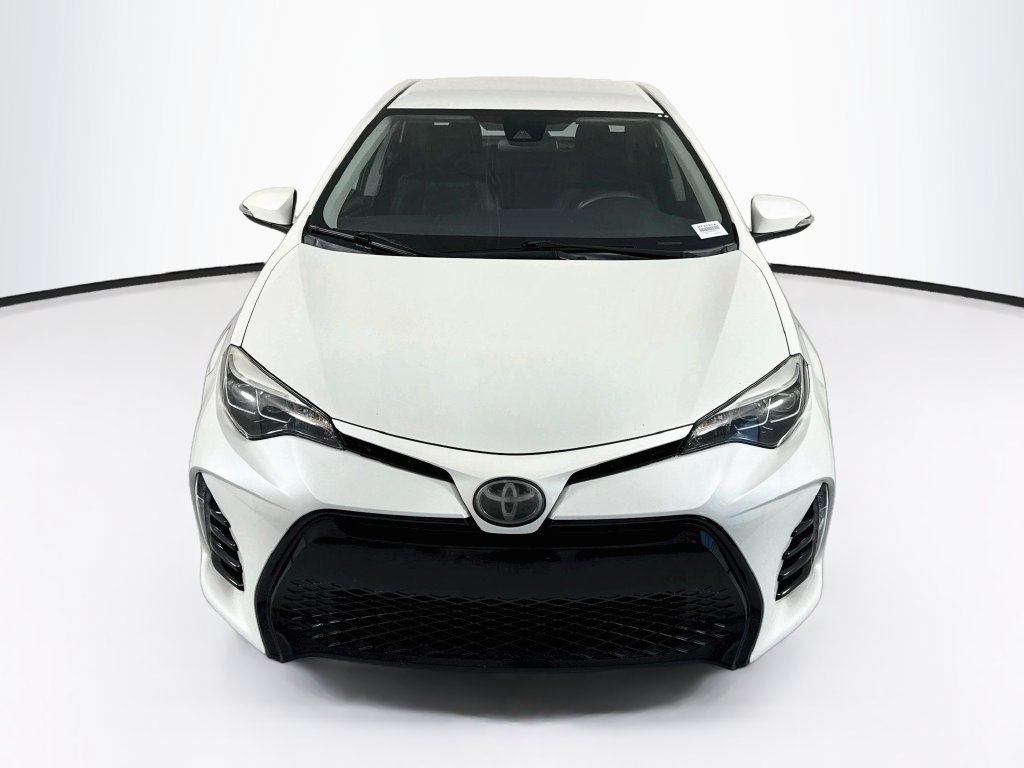 Used 2018 Toyota Corolla SE w/ Carpet Mat Package (TMS) FWD image 2