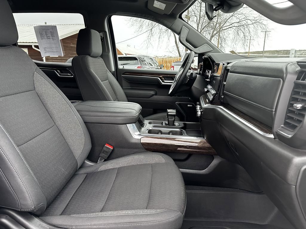 Used 2025 GMC Sierra 1500 Elevation w/ Preferred Package image 21