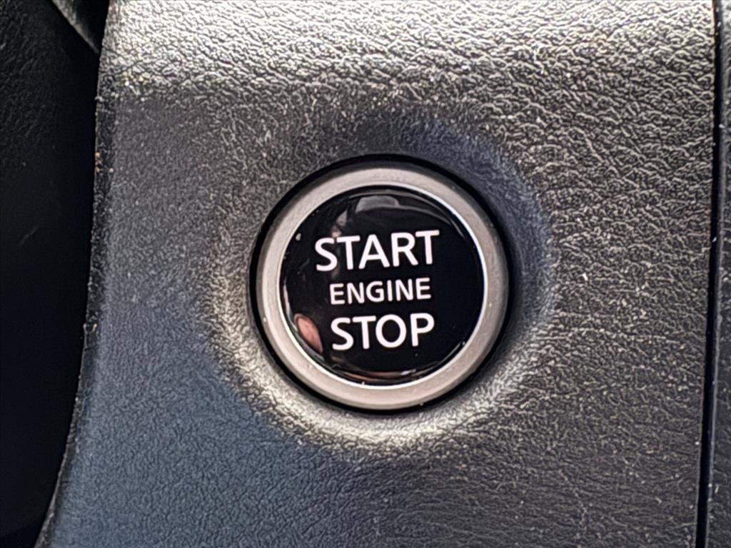 Used 2023 Nissan Frontier SV w/ Technology Package image 13