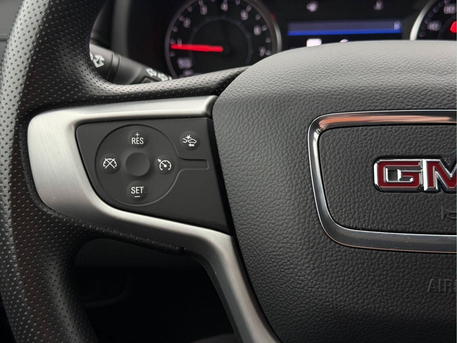 Used 2024 GMC Terrain SLE w/ Driver Convenience Package AWD/4WD image 14