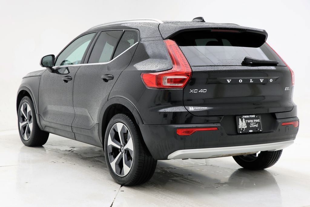 Used 2025 Volvo XC40 B5 Core AWD/4WD image 6