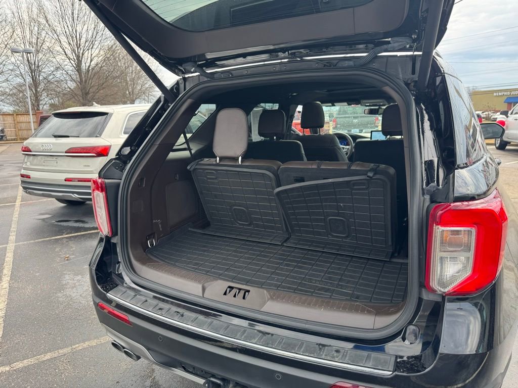 Used 2023 Ford Explorer King Ranch w/ Technology Package image 39