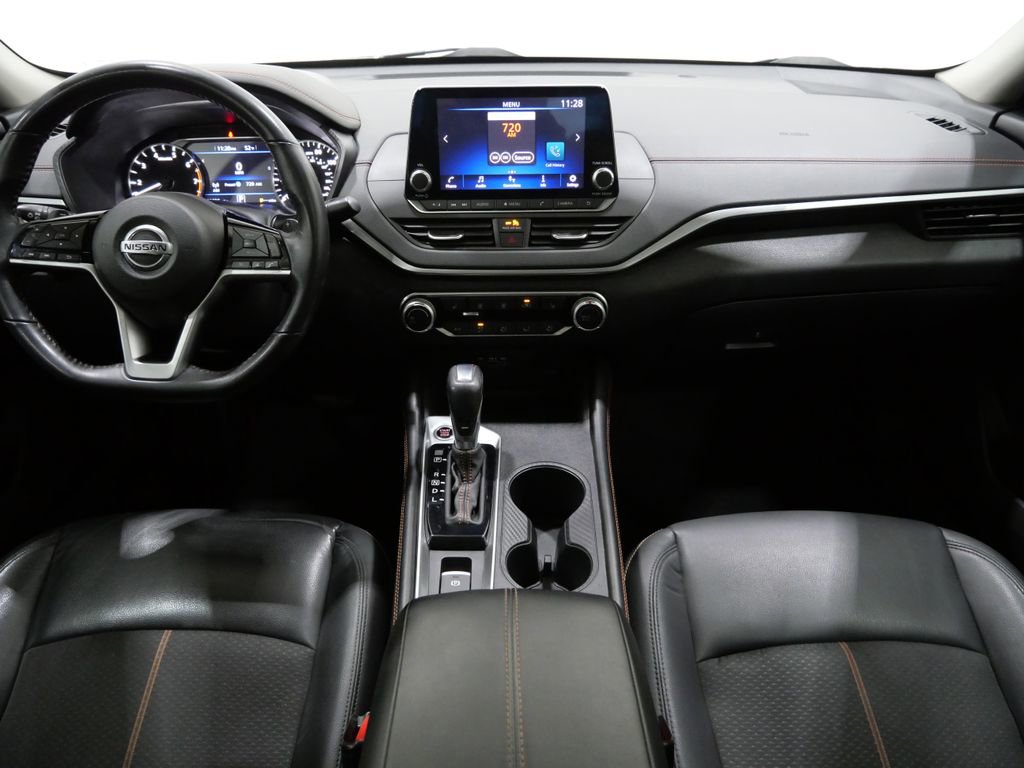 Used 2021 Nissan Altima 2.5 SR w/ SR Premium Package image 10