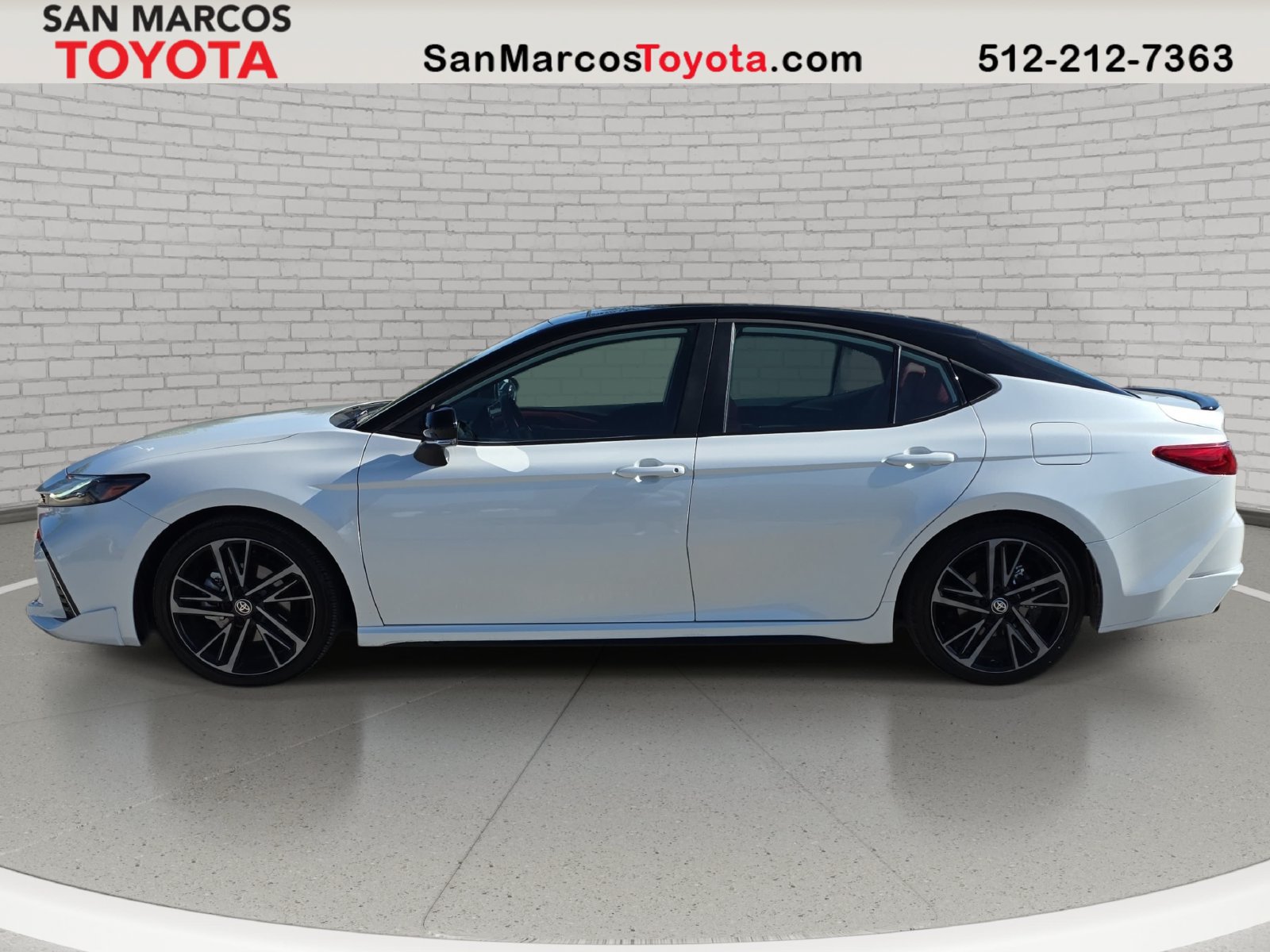 Used 2026 Toyota Camry XSE w/ Premium Package FWD image 9