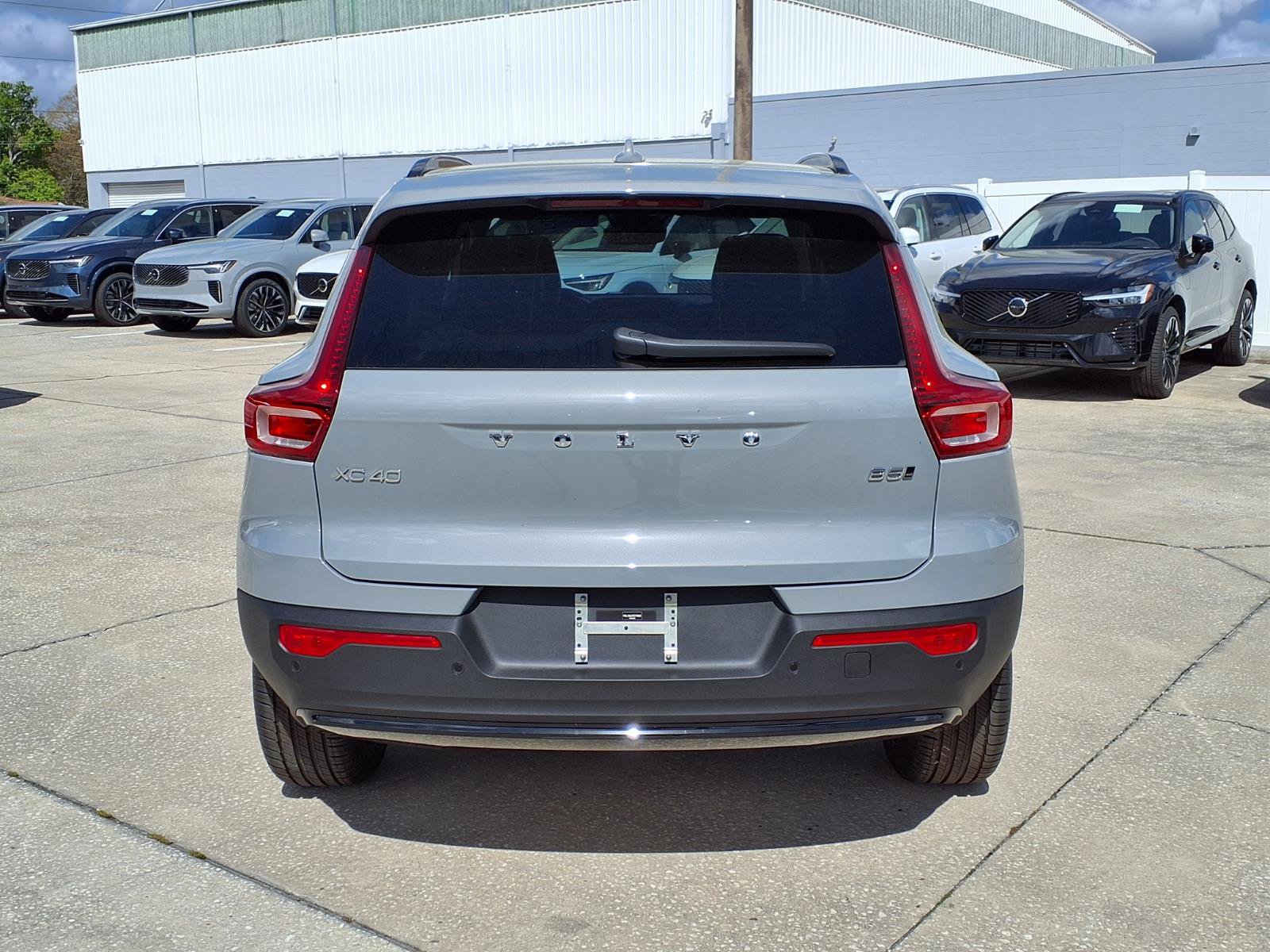 New 2026 Volvo XC40 B5 Core AWD/4WD image 6