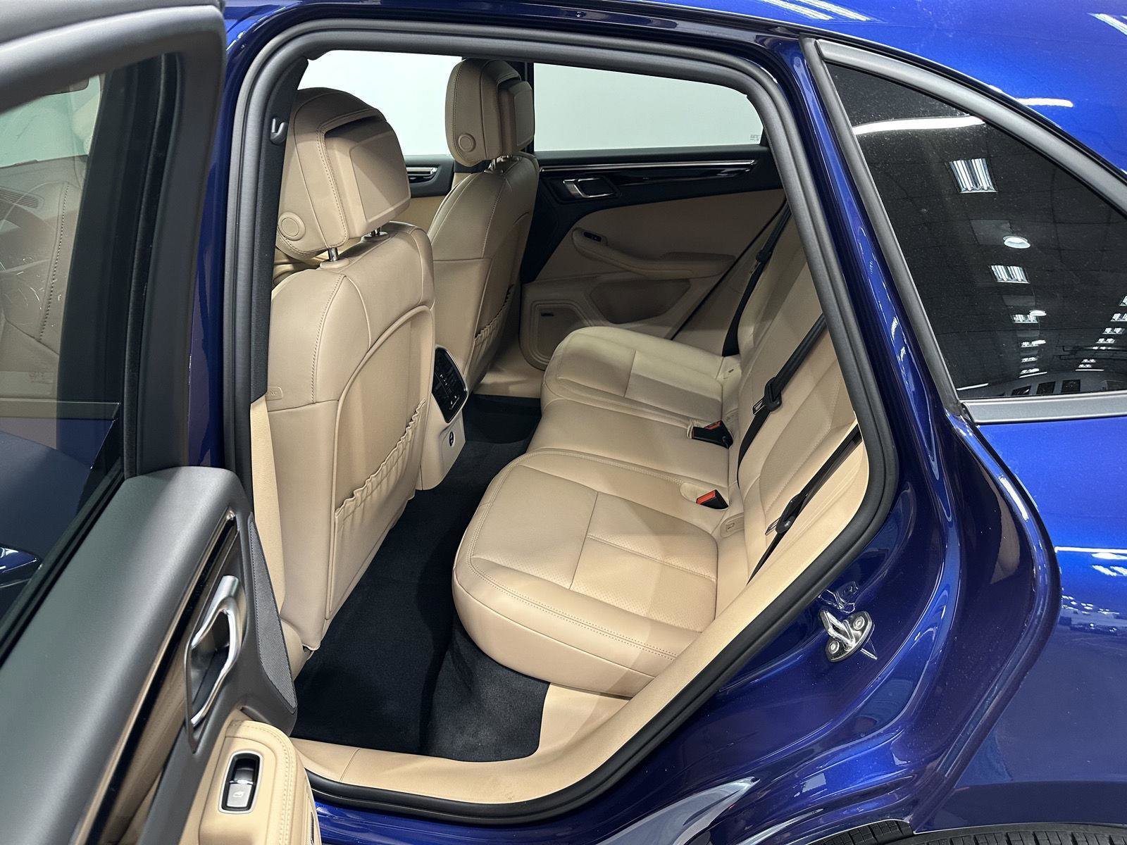 Certified 2026 Porsche Macan Turbo image 32