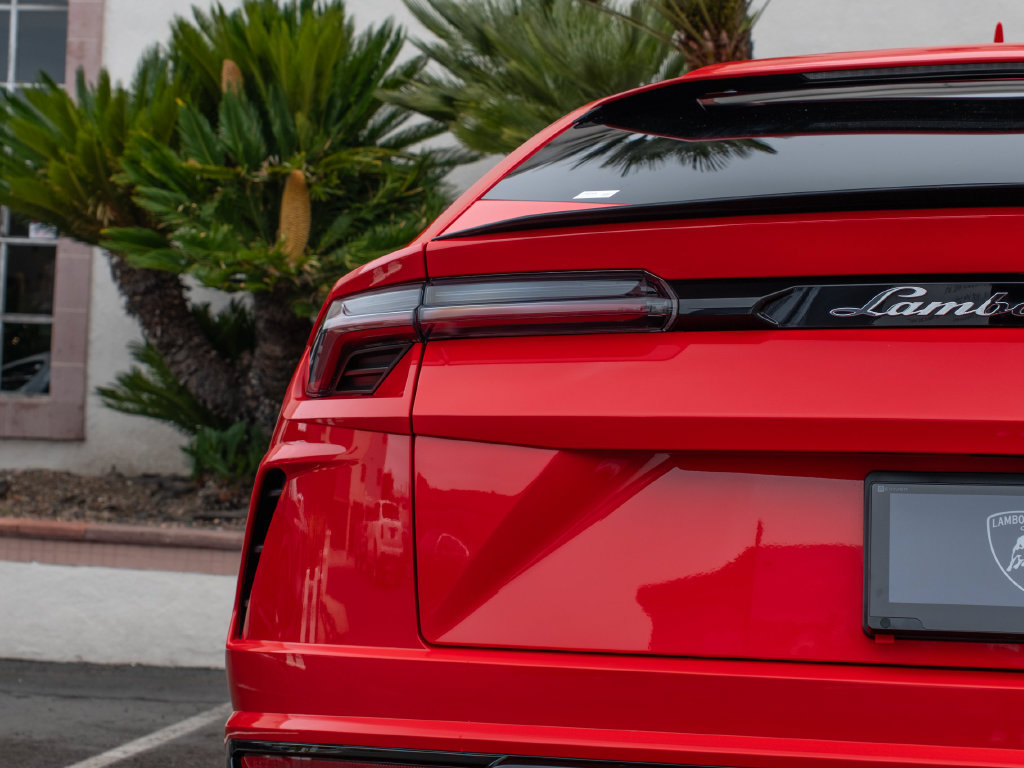 Used 2022 Lamborghini Urus AWD/4WD image 41