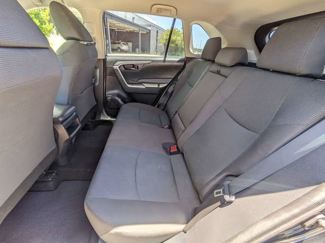 Used 2021 Toyota RAV4 LE w/ Carpet Mat Package (TMS) FWD image 15