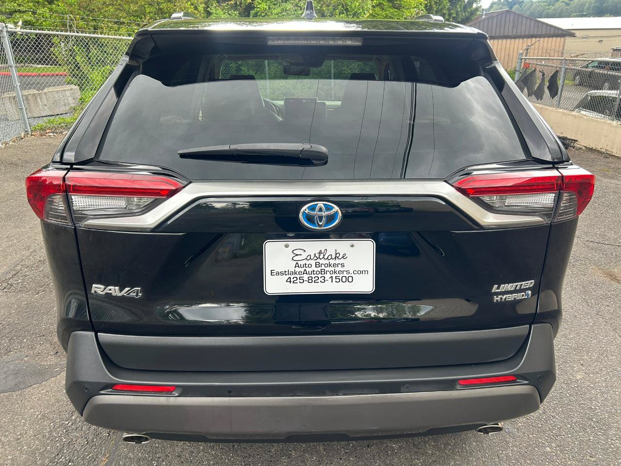 Used 2019 Toyota RAV4 Limited AWD/4WD image 6