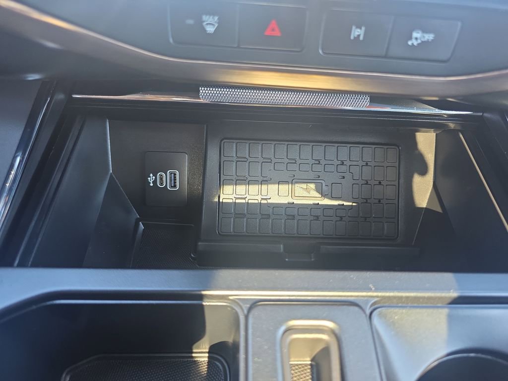 Certified 2025 Ford F150 Lightning Lariat image 35