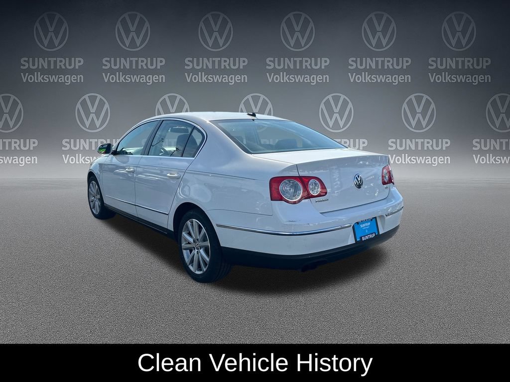 Used 2010 Volkswagen Passat Komfort FWD image 3