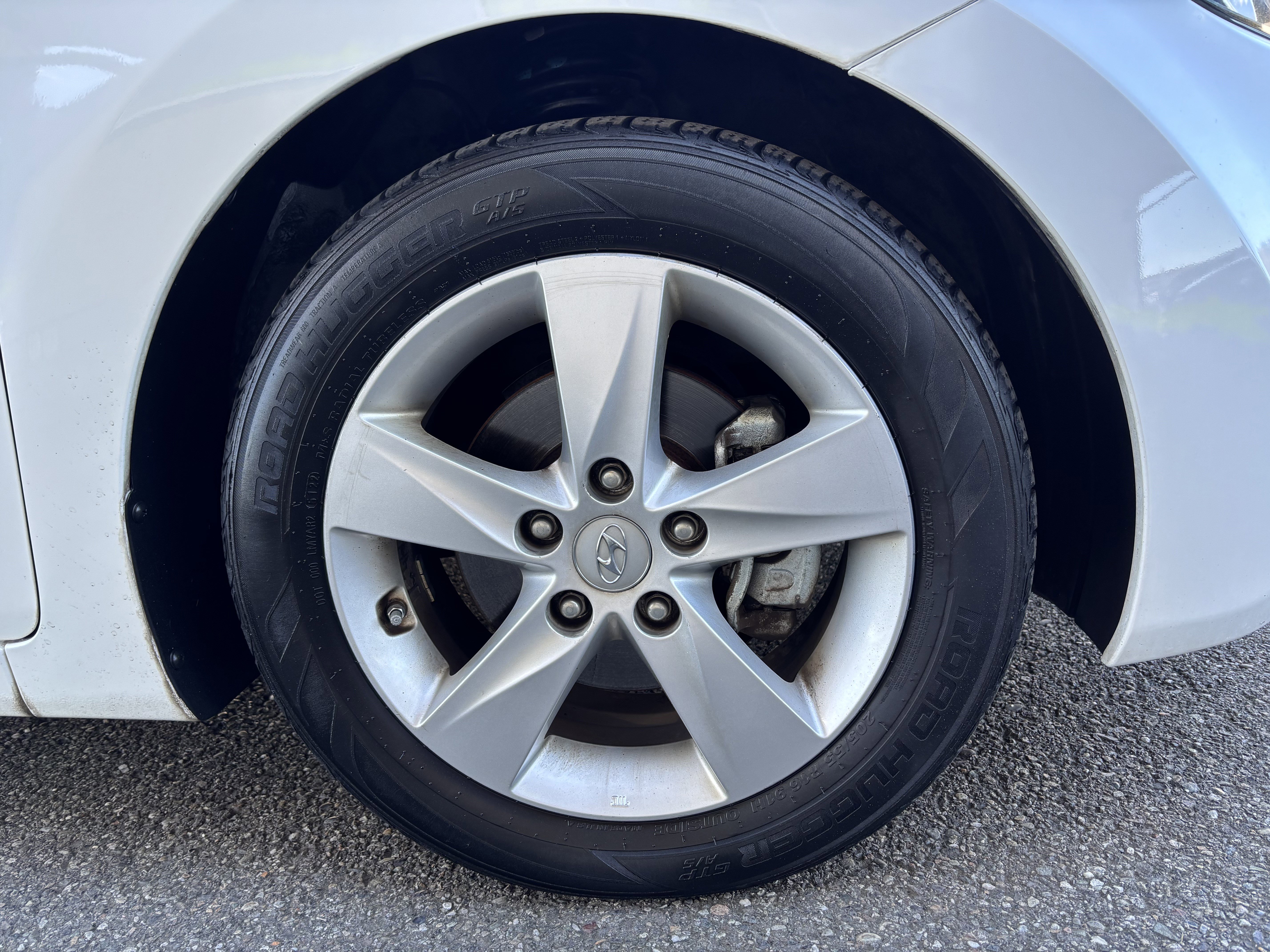 Used 2013 Hyundai Elantra GLS w/ Preferred Pkg FWD image 8