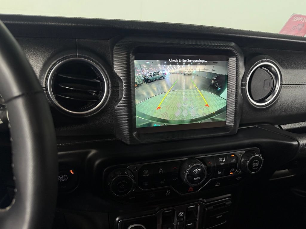 Used 2023 Jeep Wrangler Unlimited Sahara w/ Cold Weather Group AWD/4WD image 18
